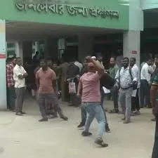 সাংবাদিকদের হাতকড়া পরানো সেই এসিল্যান্ডকে প্রত্যাহার