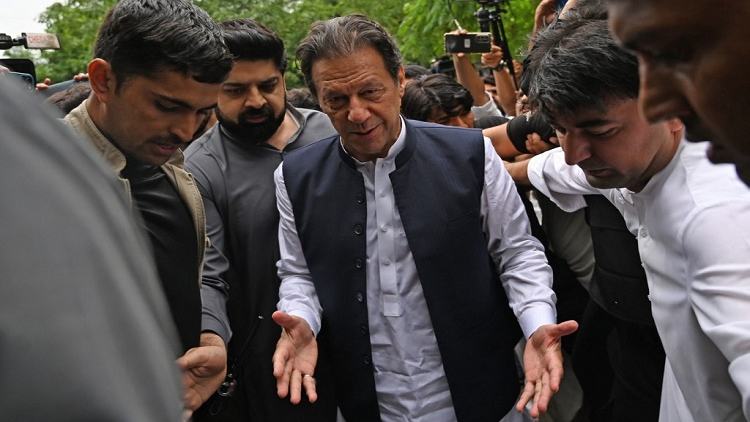 Imran Khan accuses govt of unacceptable censorship