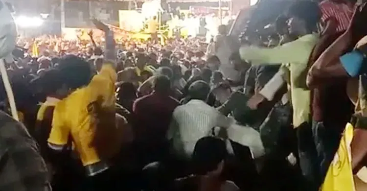 ভারতে পদদলিত হয়ে নিহত ৮