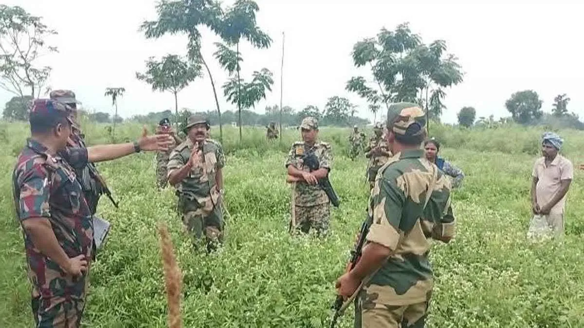 লালমনিরহাট সীমান্তে ৩৩ জনকে পুশইনের চেষ্টা, বিজিবির বাধা