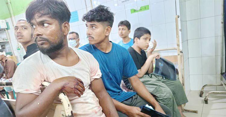 পশু কোরবানি দিতে গিয়ে আহত ৯৪ জন ঢাকা মেডিকেলে