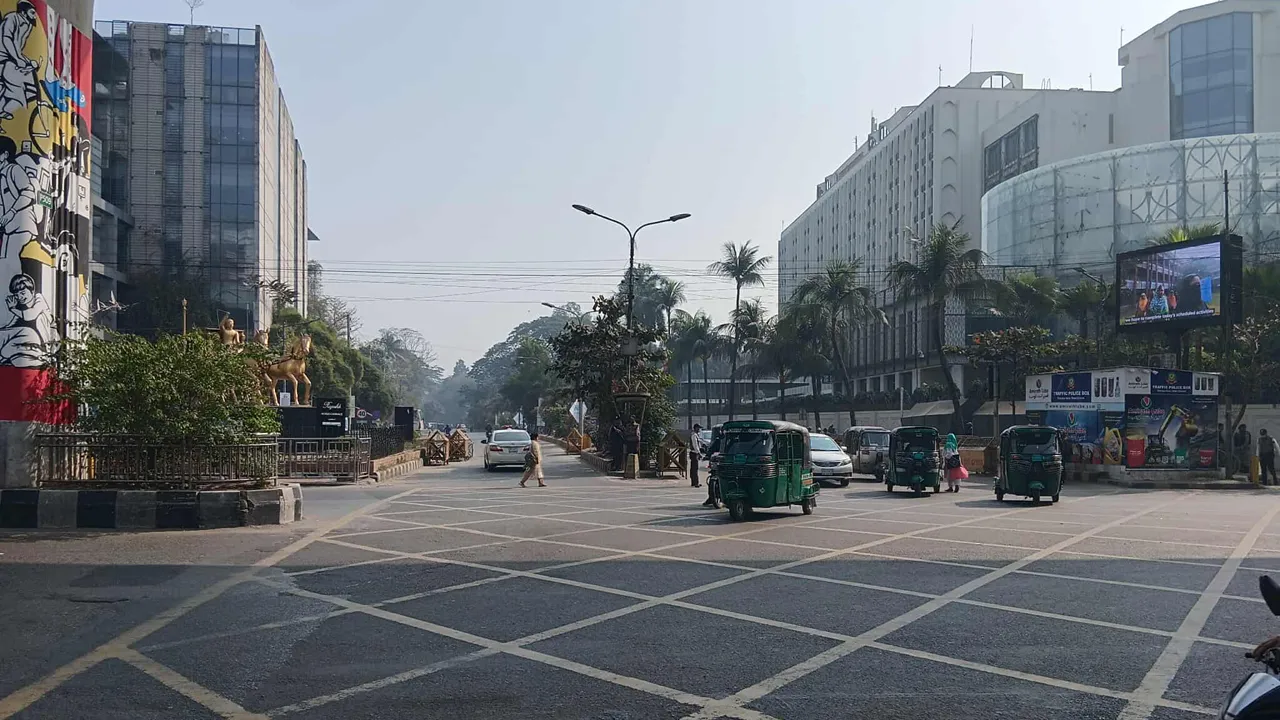 শাহবাগ-ইন্টারকন্টিনেন্টালে পুলিশের বাড়তি নিরাপত্তা