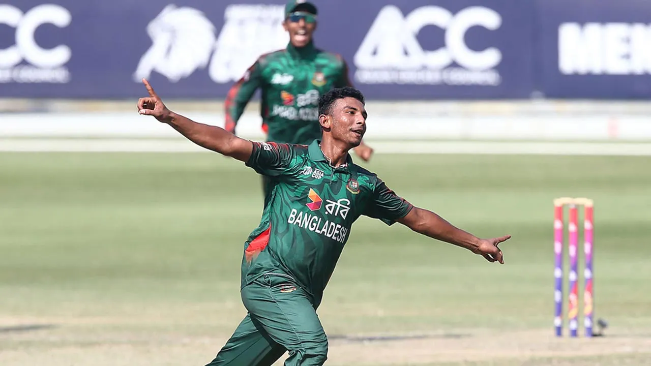 ইমনের ব্রেক-থ্রু, ম্যাচে ফিরল বাংলাদেশ