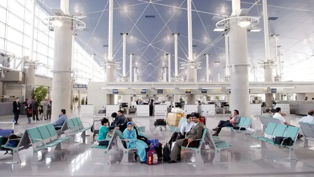 ২ মাস পর নিজেদের প্রধান আন্তর্জাতিক বিমানবন্দর খুলল ইরান