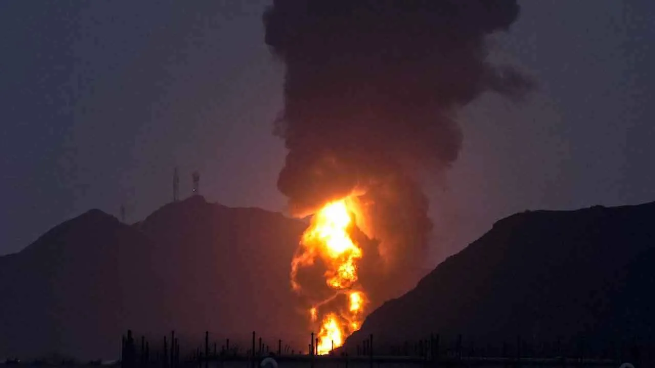 প্রতিশ্রুতি রাখলেন না ট্রাম্প, ইরানের বিদ্যুৎকেন্দ্রে হামলা