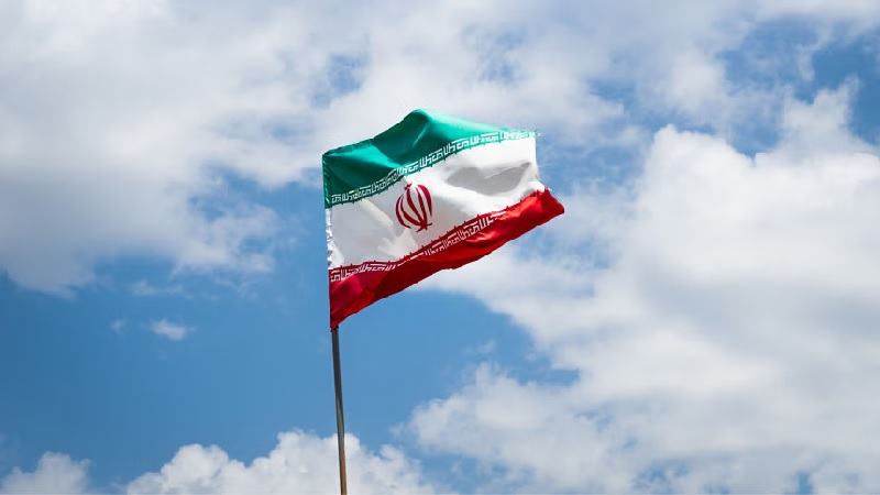 Iran's military officials warn Israel and US against retaliation