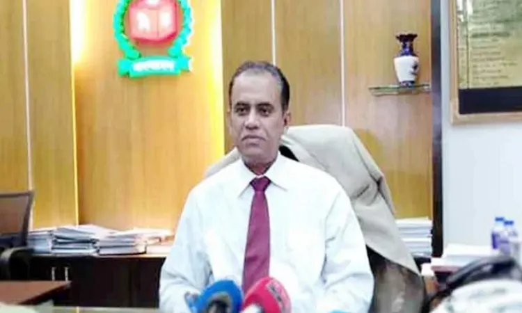 নির্দেশনা মানতে বাধ্য সরকার : ইসি আলমগীর