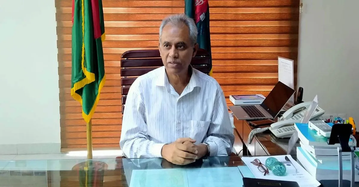 যেভাবেই হোক না কেনো নির্বাচন হতে হবে : ইসি আলমগীর