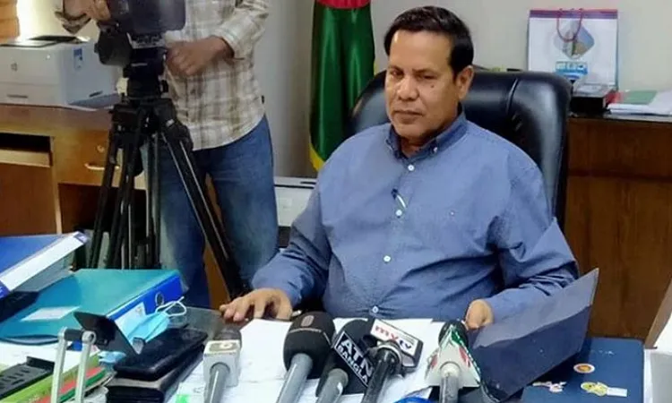 নির্বাচনে সাংবাদিকদের বাধা দিলে ৩ বছরের জেল চায় ইসি