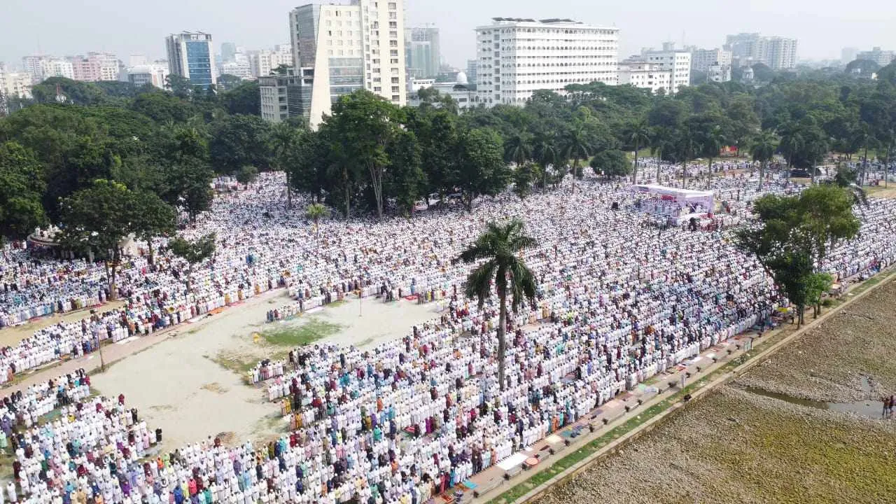 ইসলামী আন্দোলন বাংলাদেশের সমাবেশ চলছে