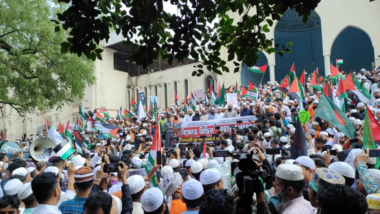 স্বাধীন ফিলিস্তিন রাষ্ট্র প্রতিষ্ঠার দাবিতে উত্তাল বায়তুল মোকাররম