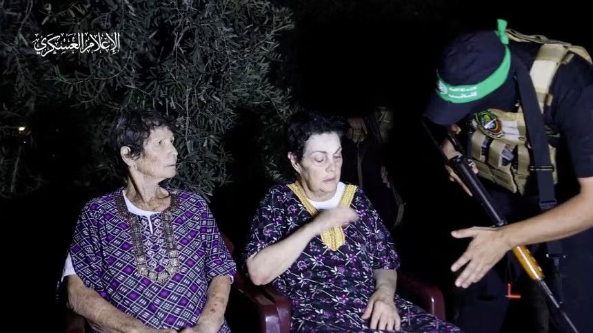 Hamas frees two Israeli women, US cautions on Gaza invasion