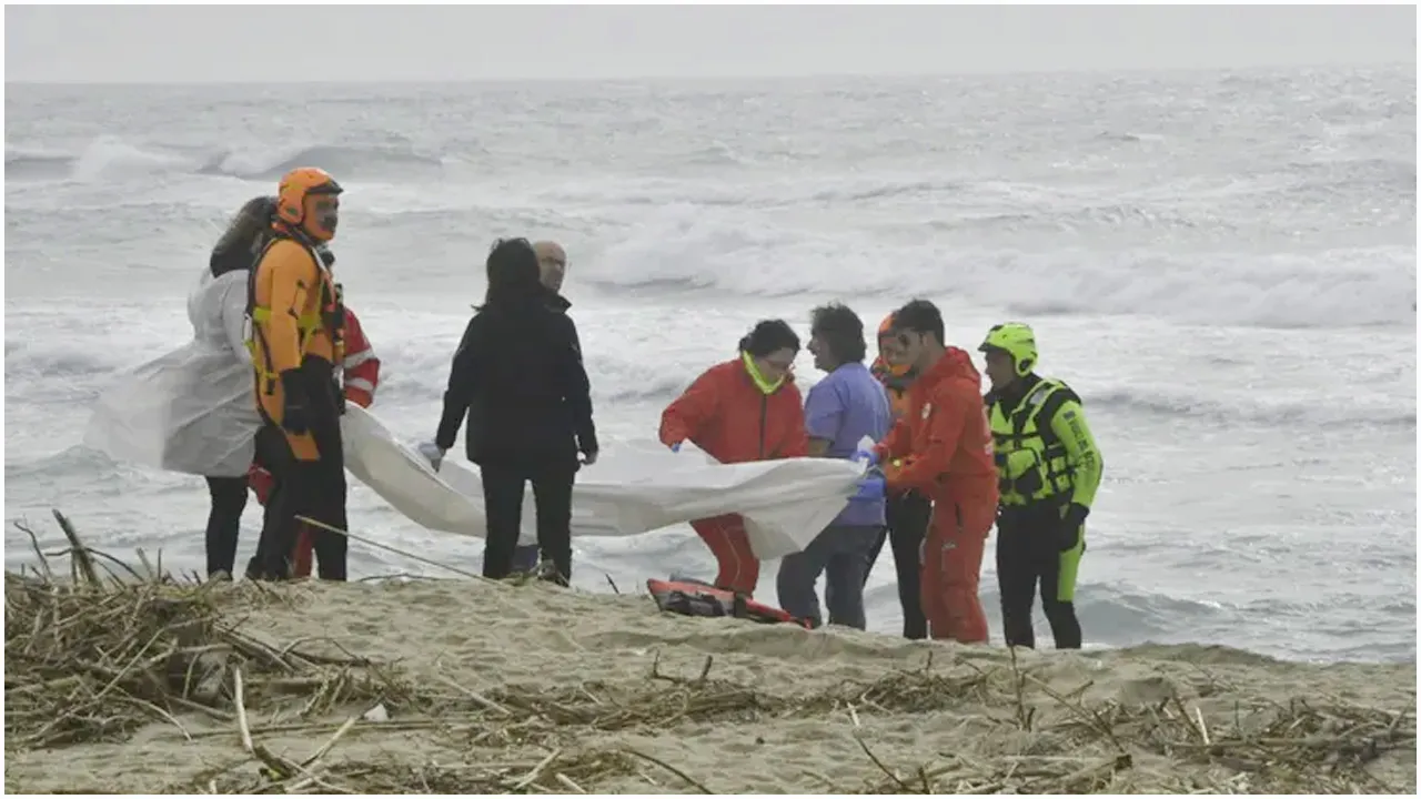 উপকূলে ভেসে আসছে অভিবাসনপ্রত্যাশীদের মরদেহ