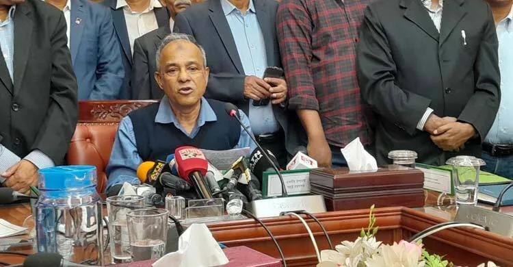 অবৈধ বিদেশিদের বাংলাদেশে থাকতে দেওয়া হবে না: স্বরাষ্ট্র উপদেষ্টা