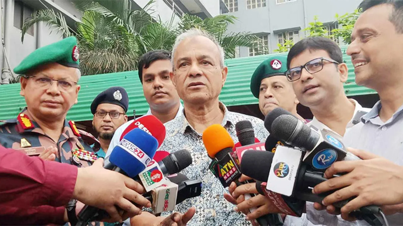 বিজিবি হাসপাতালে আহতদের বিশ্বমানের চিকিৎসা দেওয়া হচ্ছে : স্বরাষ্ট্র উপদেষ্টা