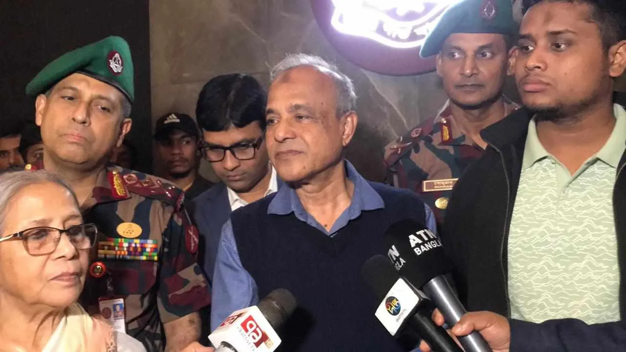 পরিস্থিতি অনুযায়ী সীমান্তে বিজিবিকে প্রস্তুতির নির্দেশ : স্বরাষ্ট্র উপদেষ্টা