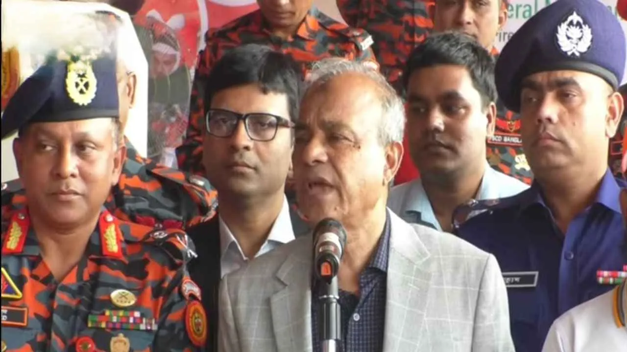 বাংলাদেশ নয় বরং ভারতে শান্তিরক্ষী বাহিনী মোতায়েন জরুরি: স্বরাষ্ট্র উপদেষ্টা