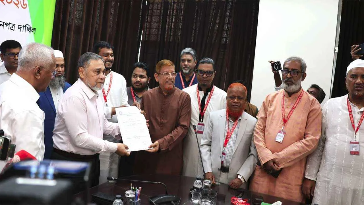 রাষ্ট্রপতি নির্বাচনে অলি আহমদের দুটি মনোনয়নপত্র জমা