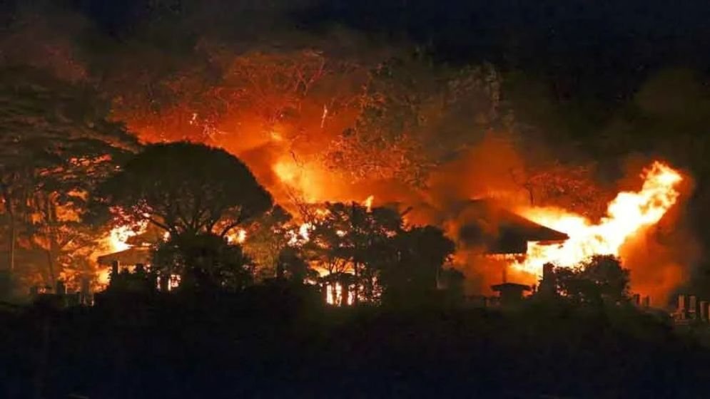 japan-buildings-fire-691d6bd2db8a8