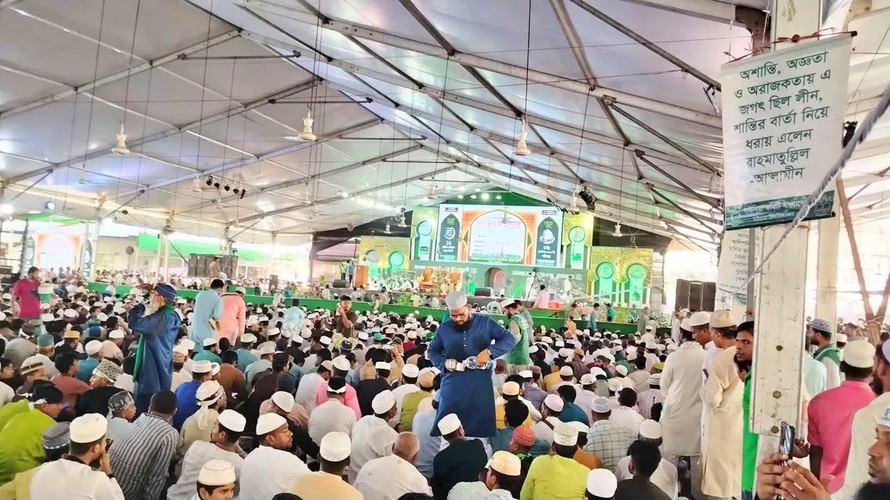 চট্টগ্রামে জশনে জুলুসে পদদলিত হয়ে প্রাণ গেল ২ জনের