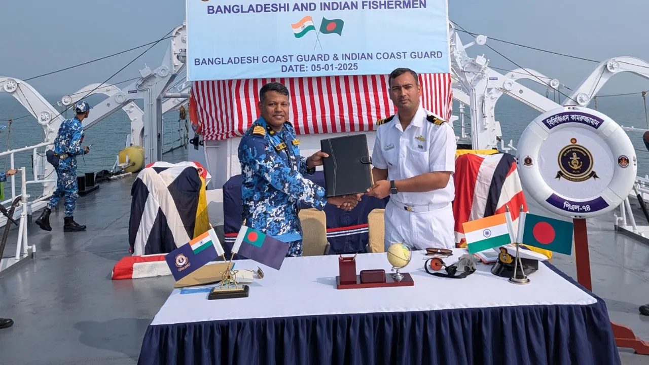 বাংলাদেশি-ভারতীয় জেলেদের হস্তান্তর সম্পন্ন