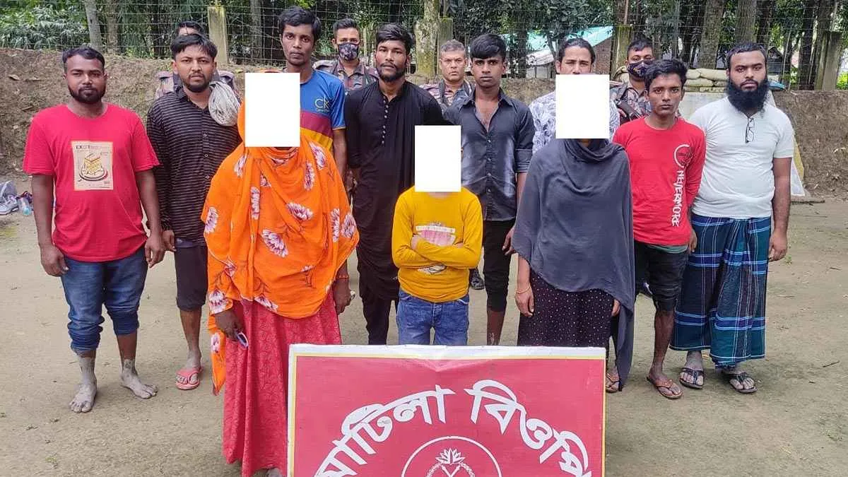 সীমান্তে ১১ বাংলাদেশিকে আটক,ফেরত দিলো বিএসএফ