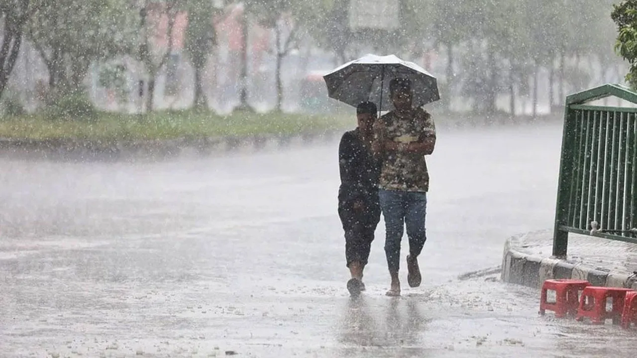 দুপুরের মধ্যে ৪ জেলায় ঝড়ের আভাস