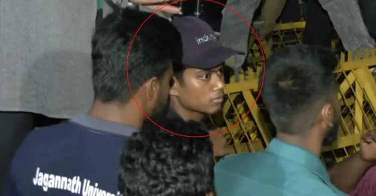 জিজ্ঞাসাবাদ শেষে সেই শিক্ষার্থীকে পরিবারের কাছে হস্তান্তর