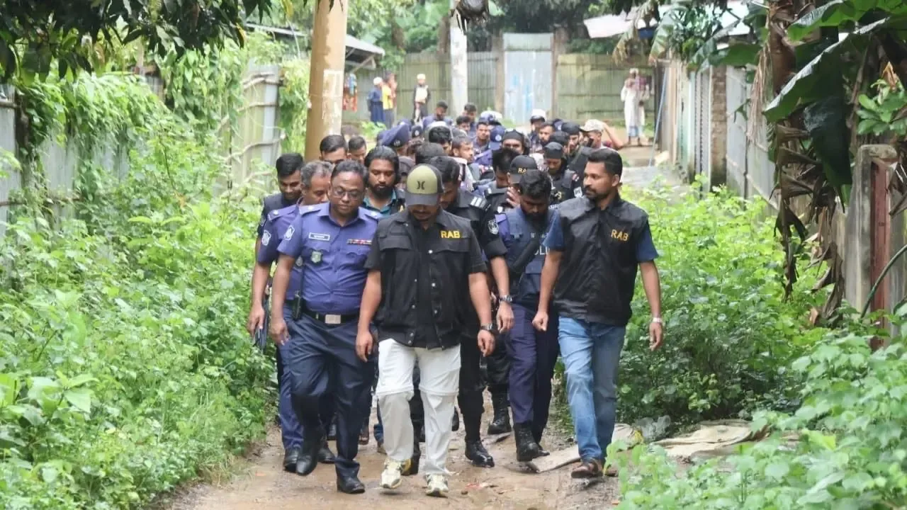 জঙ্গল সলিমপুরে যৌথ অভিযান