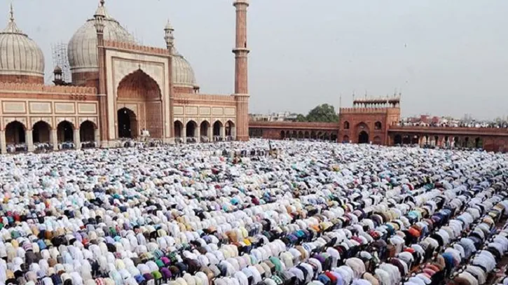 জুমার নামাজ কত রাকাত, পড়ার নিয়ম ও না পড়ার শাস্তি
