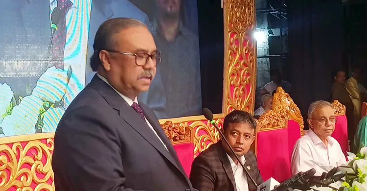 আইনগুলো বাংলায় করতে সরকারকে উদ্যোগ নিতে হবে: প্রধান বিচারপতি