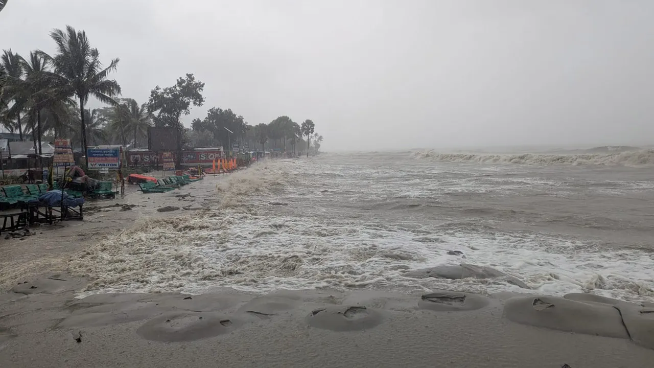 সুস্পষ্ট লঘুচাপটি নিম্নচাপে পরিণত, সাগর উত্তাল
