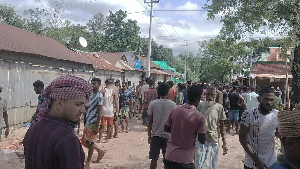 গোরস্থান নিয়ে দুই পক্ষের রক্তক্ষয়ী সংঘর্ষে আহত ১২০