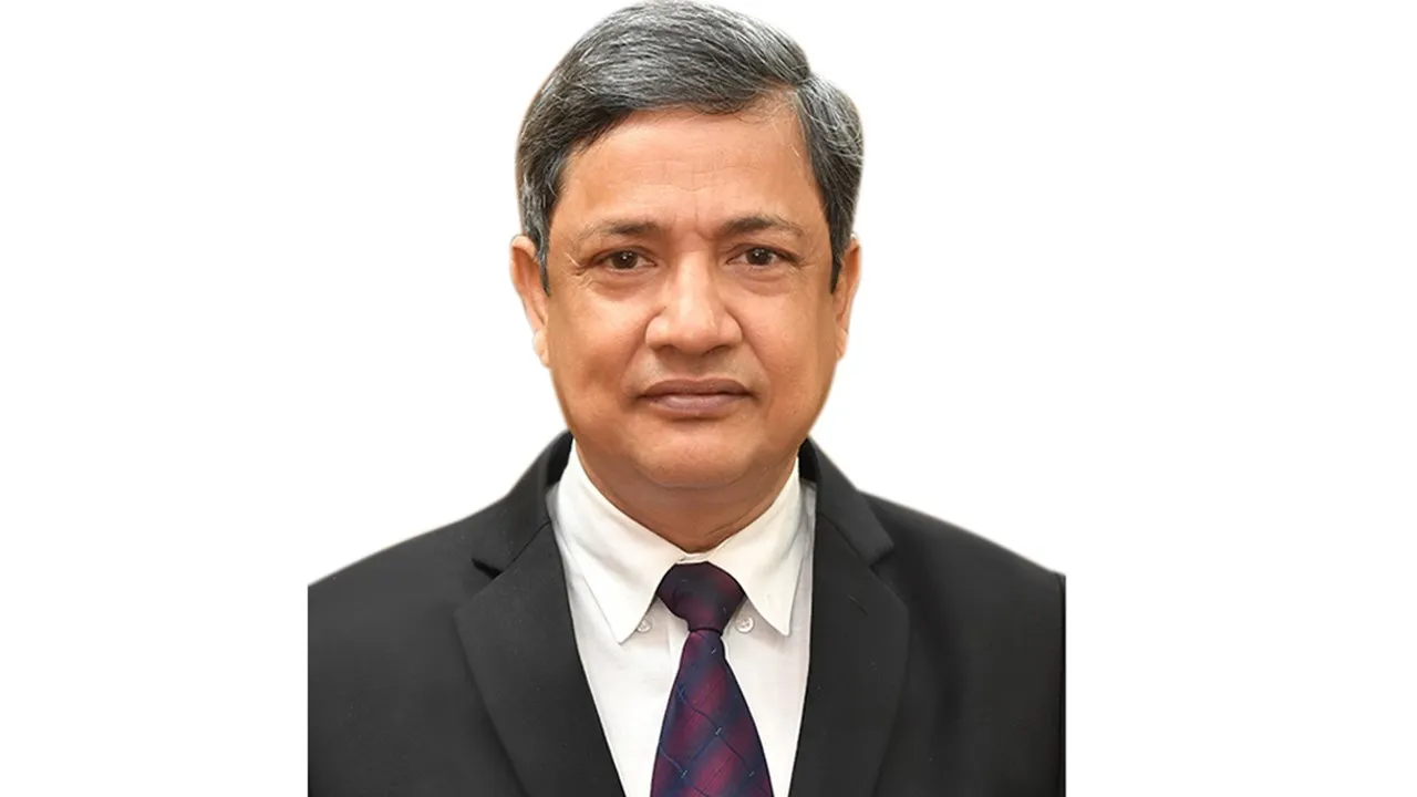 রেকর্ড গড়ে এনবিআর চেয়ারম্যান থাকছেন রহমাতুল মুনিম