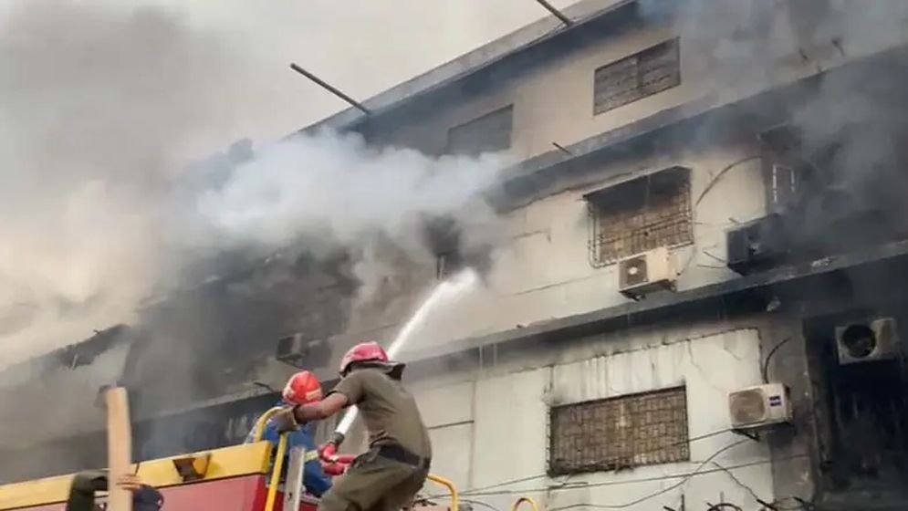 karachi-fire-696c70eb80a3d
