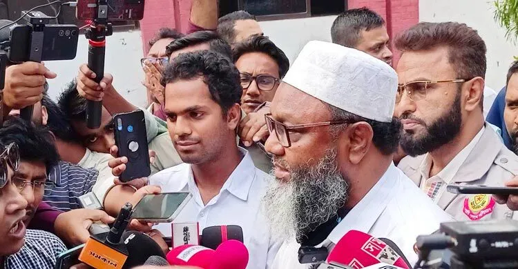 স্ত্রীর সনদ বাণিজ্য নিয়ে আমি কিছুই জানি না