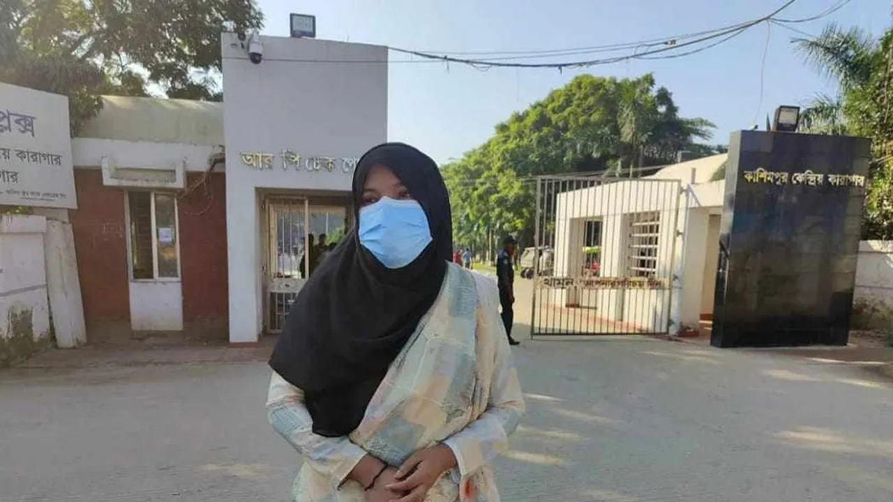 ৪৫০ দিন পর কারামুক্ত হলেন খাদিজা