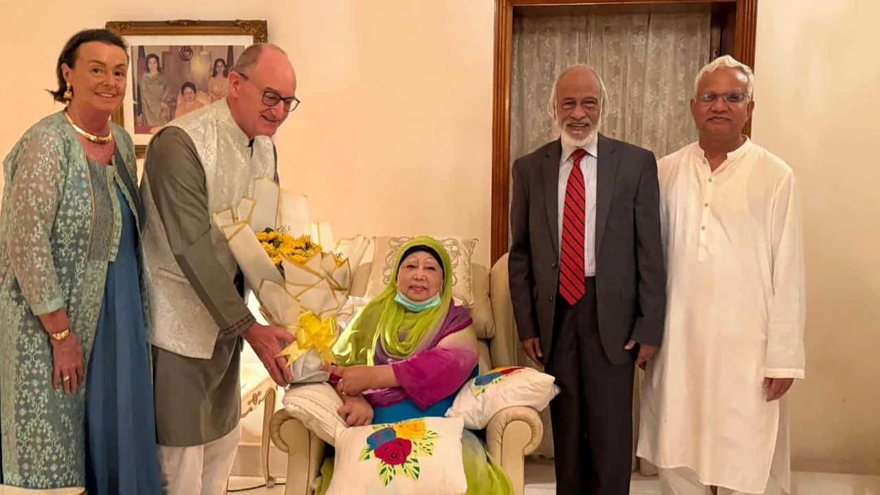 বিএনপি চেয়ারপার্সনের সঙ্গে বিদায়ী জার্মান রাষ্ট্রদূতের সাক্ষাৎ