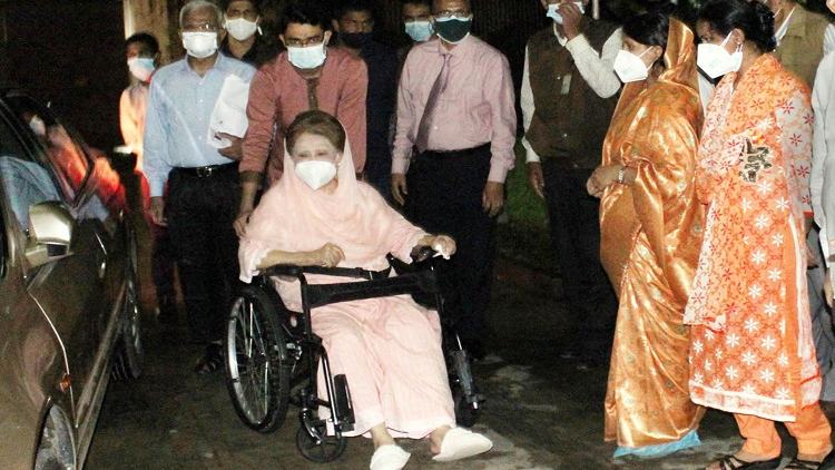 Khaleda's treatment abroad depends on court: HM