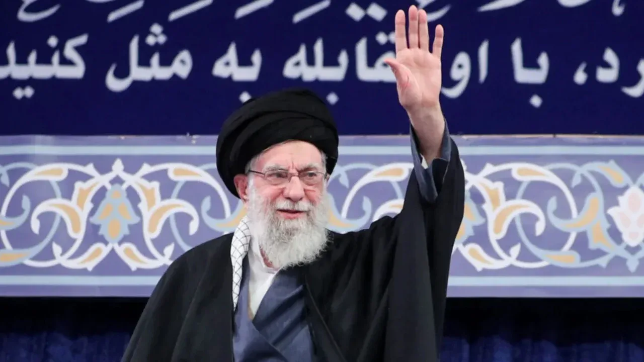 যেভাবে খামেনির অবস্থান নিশ্চিত করেছিল যুক্তরাষ্ট্র-ইসরাইল