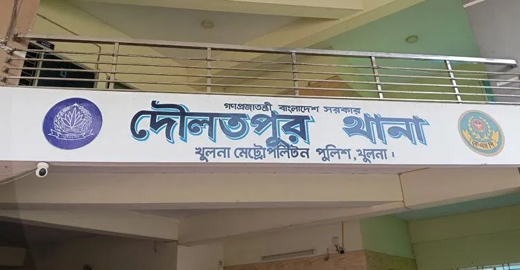 খুলনায় মসজিদে ঢুকে গুলি, দুইজন গুলিবিদ্ধ