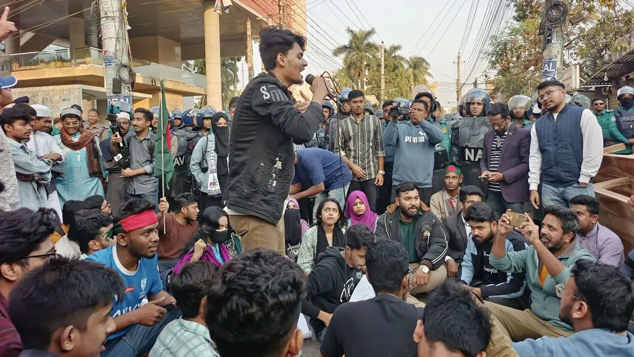 খুলনায় ‘মার্চ টু ভারতীয় সহকারী হাই কমিশন’ কর্মসূচি