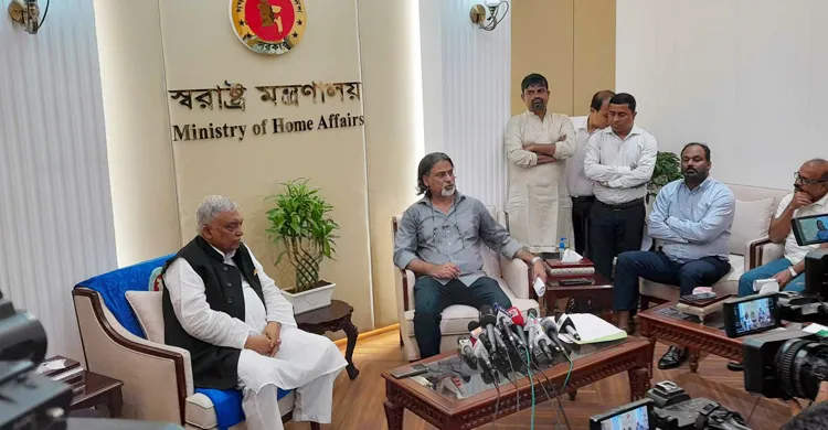 তারেক-জোবায়দাকে ফিরিয়ে আনতে যা যা করার করবো: স্বরাষ্ট্রমন্ত্রী