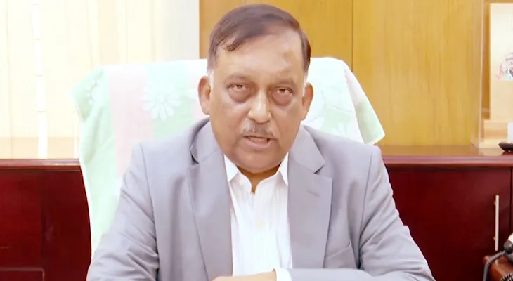 মা-ছেলেকে আটকের ব্যাপারে যা বললেন স্বরাষ্ট্রমন্ত্রী