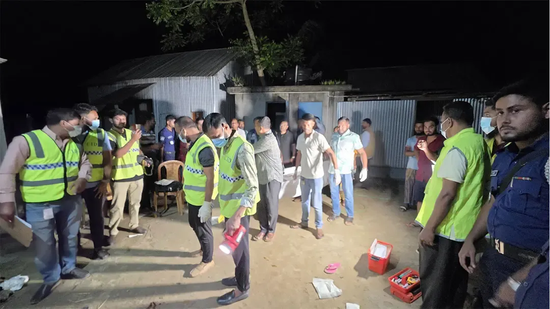 ফরিদপুরে মা-মেয়েসহ ৩ জনকে কুপিয়ে হত্যা