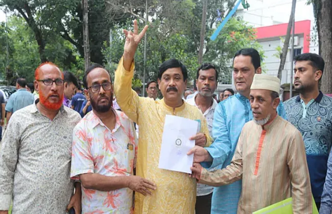 কুসিক নির্বাচন : প্রতীক পেয়েই প্রচারে প্রার্থীরা
