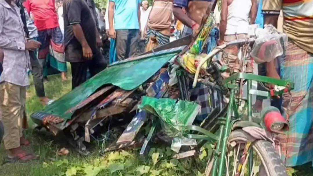 কুষ্টিয়ায় বাসের ধাক্কায় নারীসহ নিহত ২