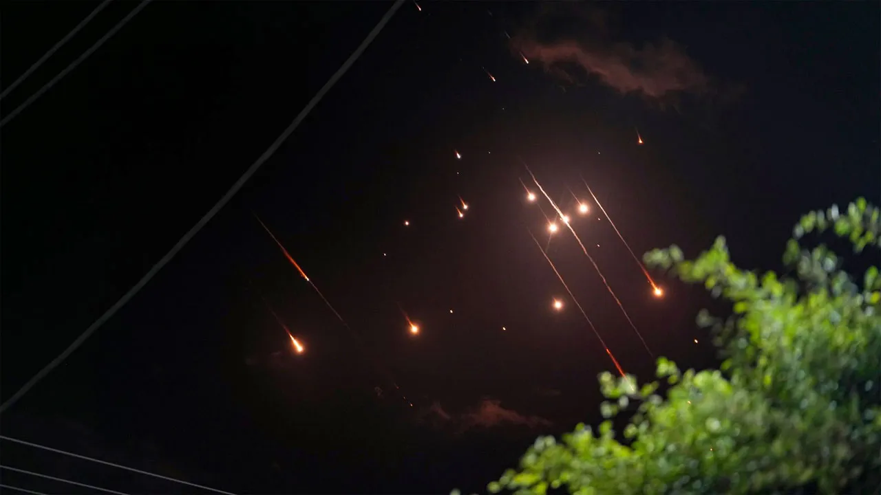 ইরানের ১৭০টিরও বেশি ক্ষেপণাস্ত্র, ৩৮০টির অধিক ড্রোন আটকেছে কুয়েত