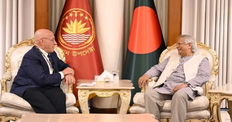 ড. ইউনূসের  সঙ্গে জাতিসংঘের মিয়ানমার বিষয়ক বিশেষ দূতের সাক্ষাৎ