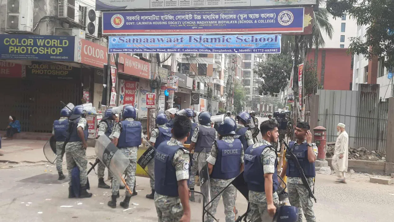 জুলাই সনদ স্বাক্ষর অনুষ্ঠান ঘিরে মানিক মিয়া এভিনিউ রণক্ষেত্র